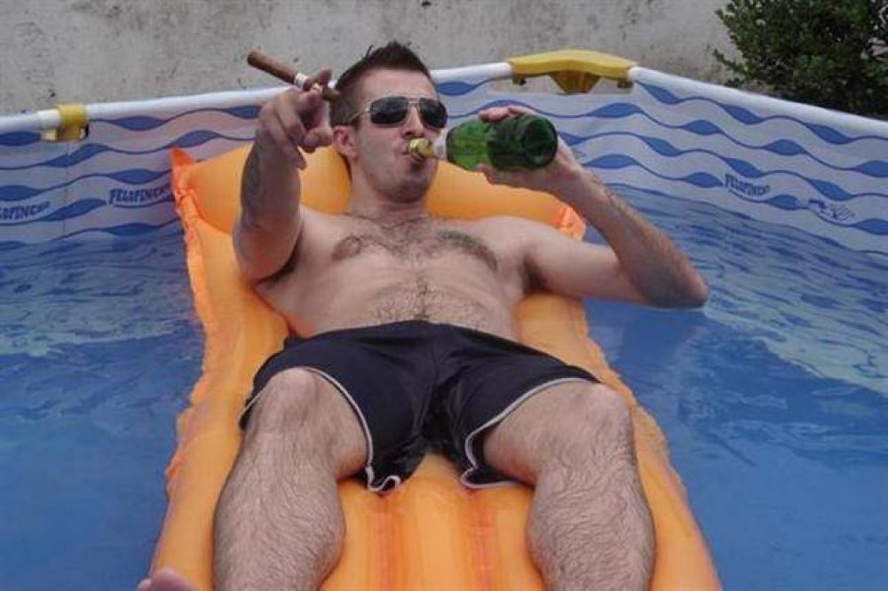 �Qui�n es Nicol�s Ayuso, el hombre que golpe� al movilero de C5N?
