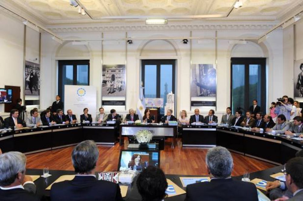 Passaglia, en reuni�n de Cristina con intendentes