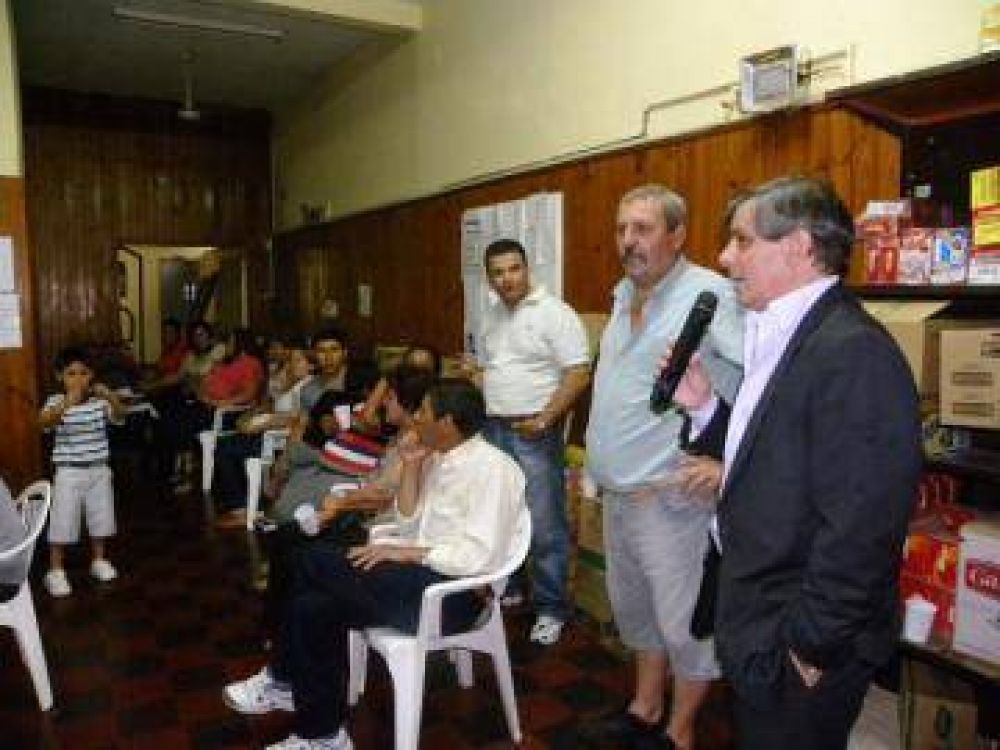 Britos salud� a los municipales por su d�a