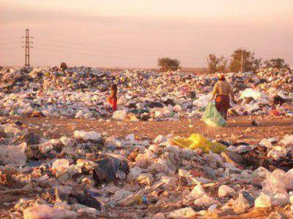 Basural: Se instala planta de reciclado de pl�stico y se proyecta otra de desechos domiciliarios