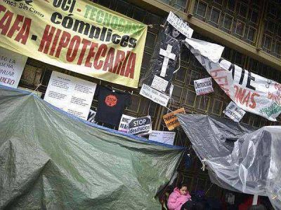 Espa�a contra los desalojos tras dos suicidios