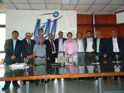 Otorgaron la escritura de su predio a la Uni�n Industrial de Avellaneda