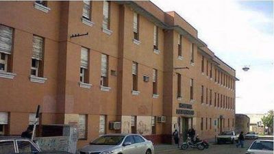 Concordia: trabajadores de un hospital llevan una semana de protesta