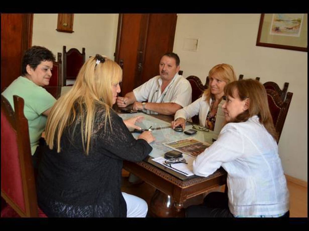 Osuna recibi� a los ediles del FEF