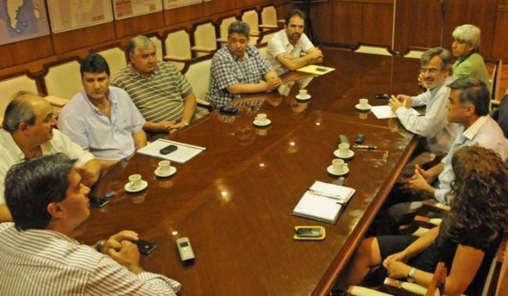 Capitanich se reuni� con funcionarios del �rea energ�tica de Chaco, Corrientes y Formosa para analizar la situaci�n de cara al verano