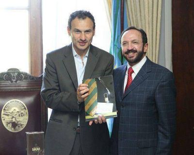 La Ciudad Mexicana de Toluca aplicar� el sistema de estacionamiento medido de La Plata