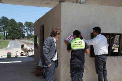 La Plata: La comuna clausur� un barrio cerrado por falta de documentaci�n habilitante