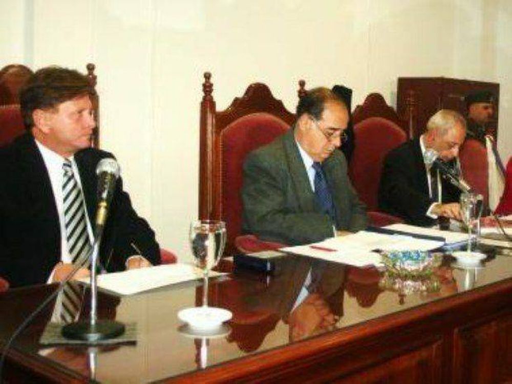 El TOF resolver� por nulidad de imputaci�n