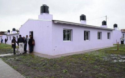 Entregan 61 viviendas de la primera etapa del Plan Federal