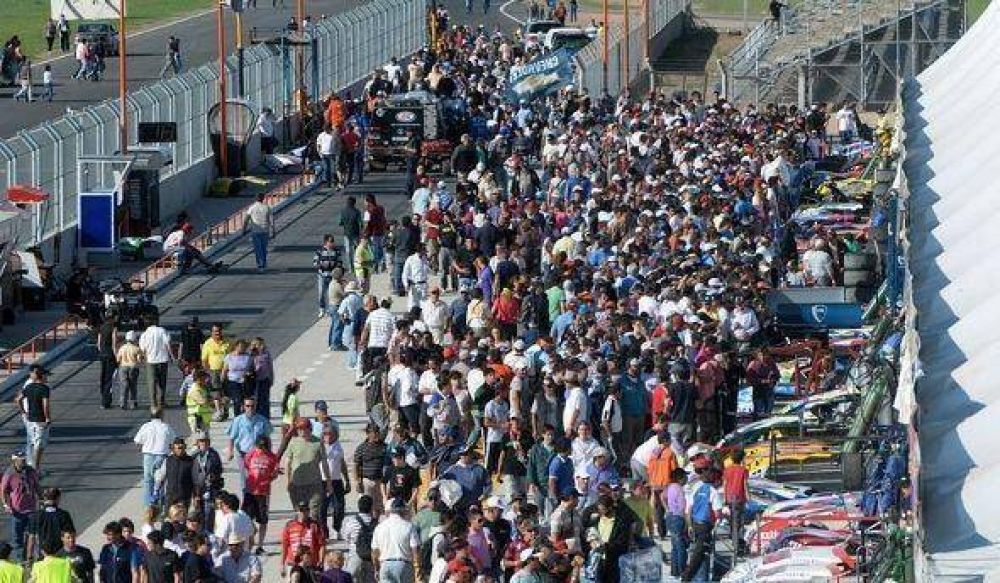  15 mil personas hubo este viernes en el aut�dromo