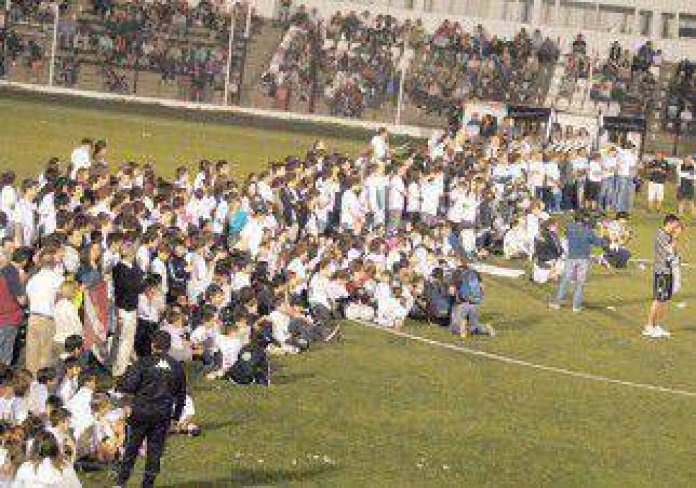 El Albinegro celebr� su 86� aniversario 