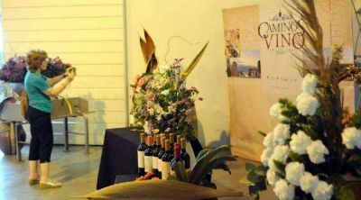 Mendoza quiere ser la tierra del sol, el vino... y las flores