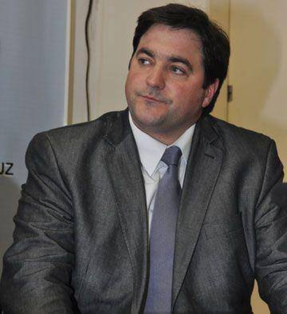 Ivovich advierte pago de aguinaldos en cuotas y para 2013