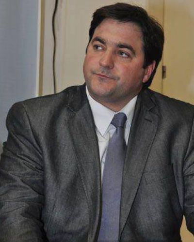 Ivovich advierte pago de aguinaldos en cuotas y para 2013