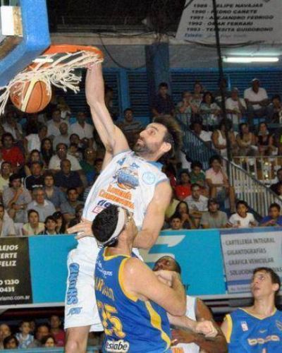 Regatas sufri� y se meti� en la final�sima