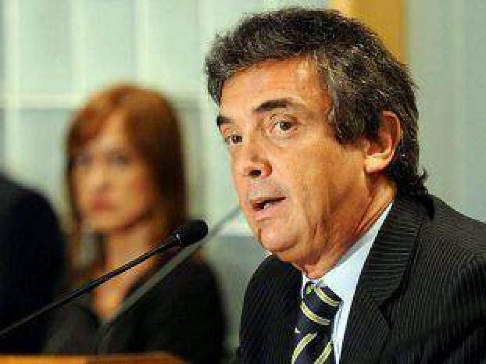 Nito Artaza: "La Provincia tiene los mecanismos institucionales para poder controlar a la Justicia"