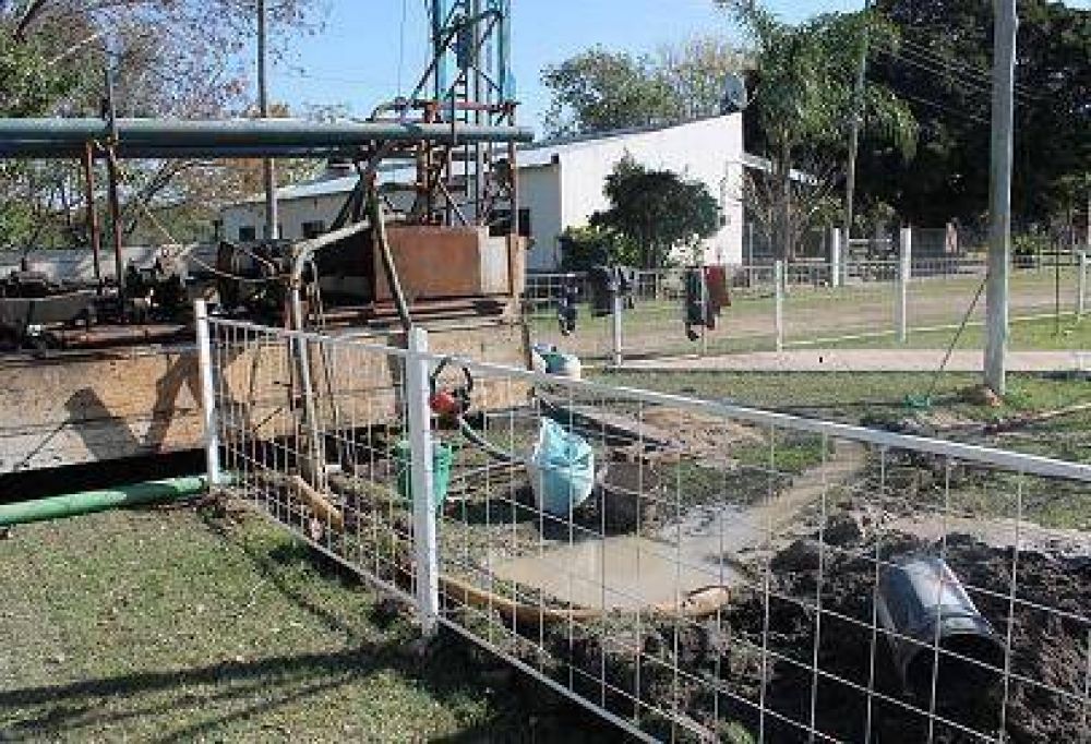 La Provincia invirti� m�s de $ 700 mil para servir de agua potable a Herlitzka