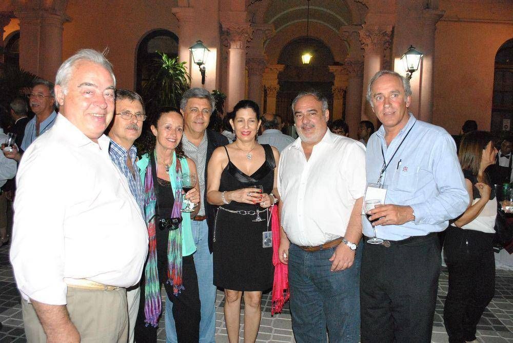 El gobernador comparti� un brindis en el Patio de la Casa de Gobierno con productores de Brangus