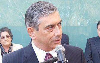 �Los intendentes pensamos las elecciones dos meses antes�