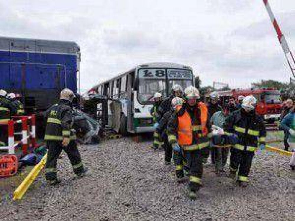 Simularon un accidente para estar preparados ante una emergencia
