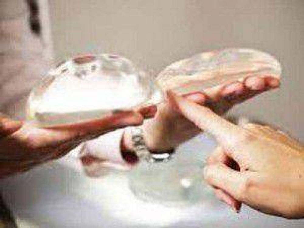 Las lomenses pagan hasta $22 mil para ponerse lolas
