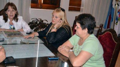 Otros bustistas abandonar�an el barco para regresar al PJ