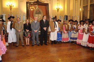Juje�os conmemoraron El D�a de la Tradici�n