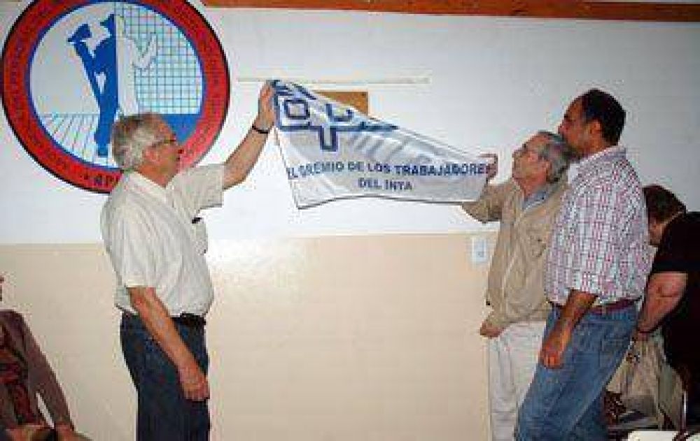 Homenaje a los cesanteados del Inta en la dictadura