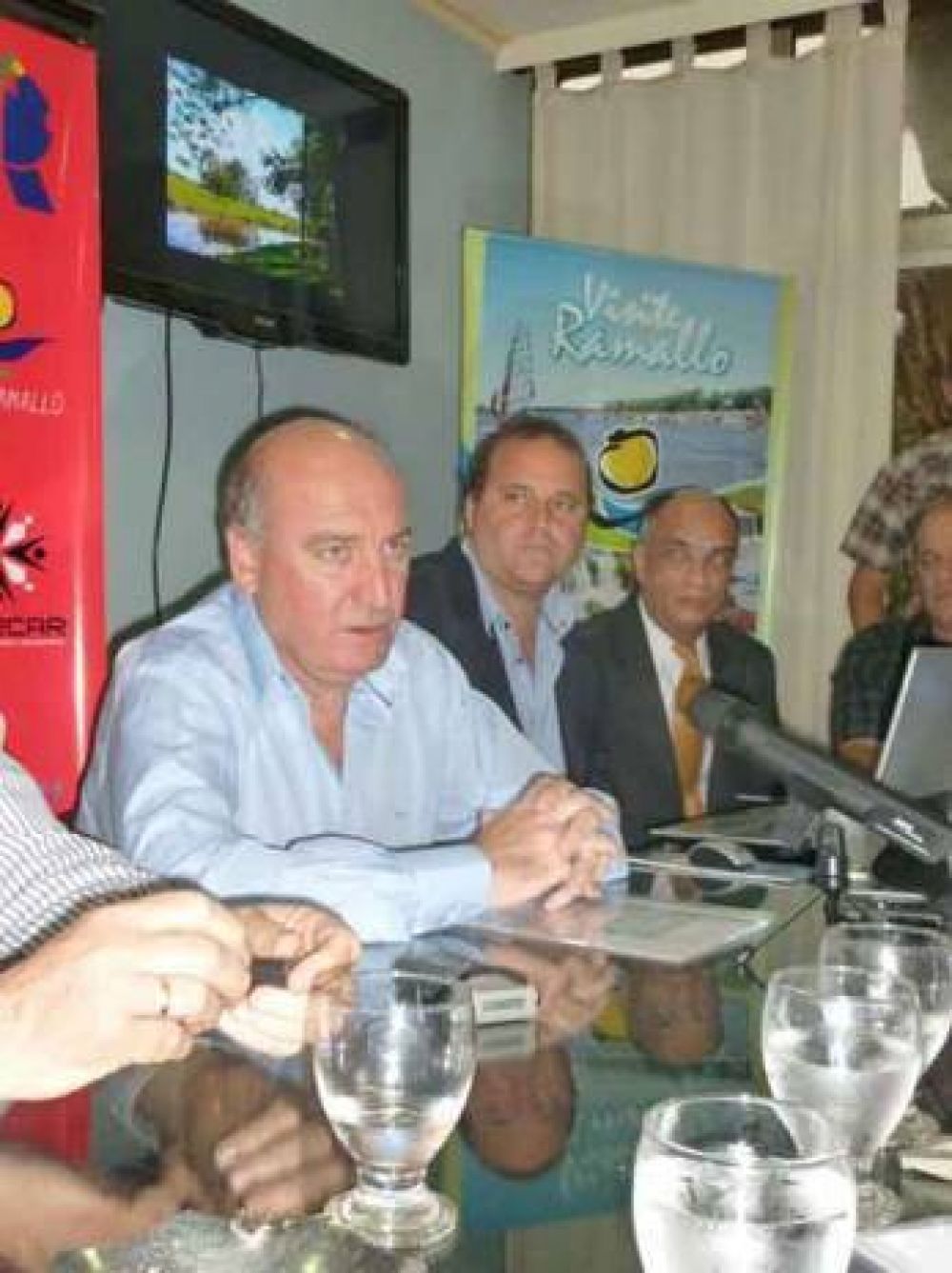 El complejo termal fue presentado en conferencia de prensa