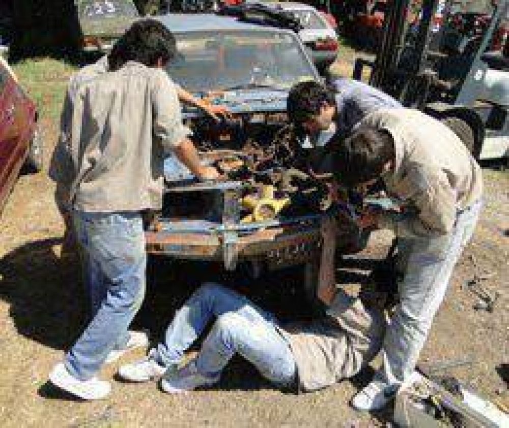 Donaron motores a escuelas t�cnicas