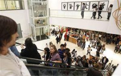 Miles de personas participaron de otra edici�n de la Noche de los Museos