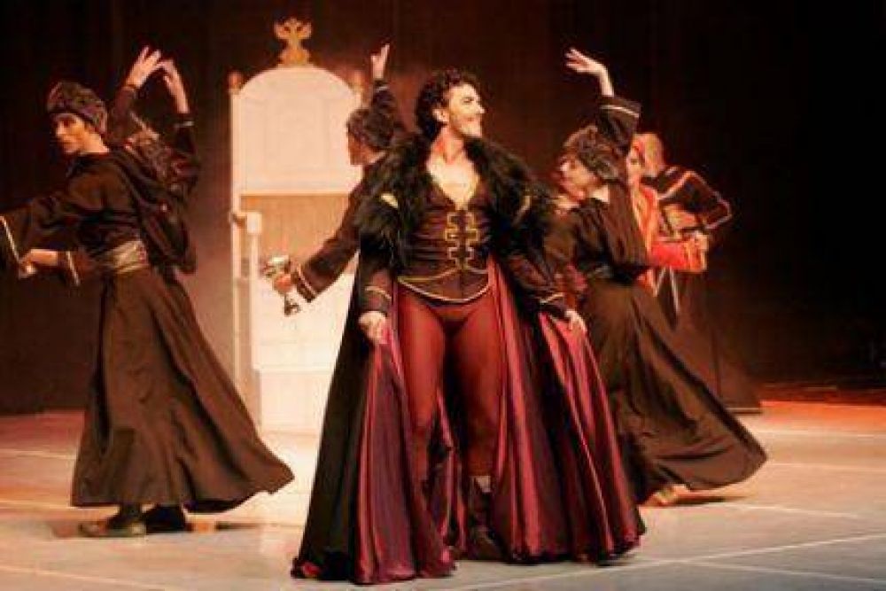 Maximiliano Guerra brill� en Bah�a Blanca con su obra �Iv�n, el terrible�