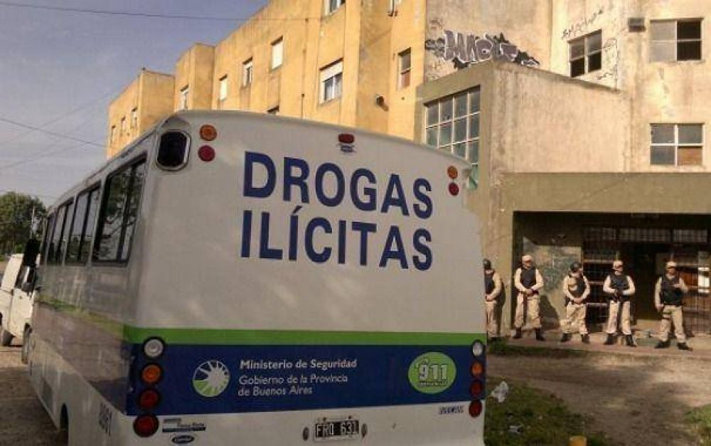 Allanan una torre completa del complejo Etchepare y desbaratan un organizacin de drogas