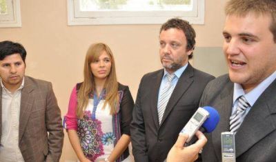 Lanzan proyecto "Forum" para la participaci�n pol�tica de j�venes de 16 a�os