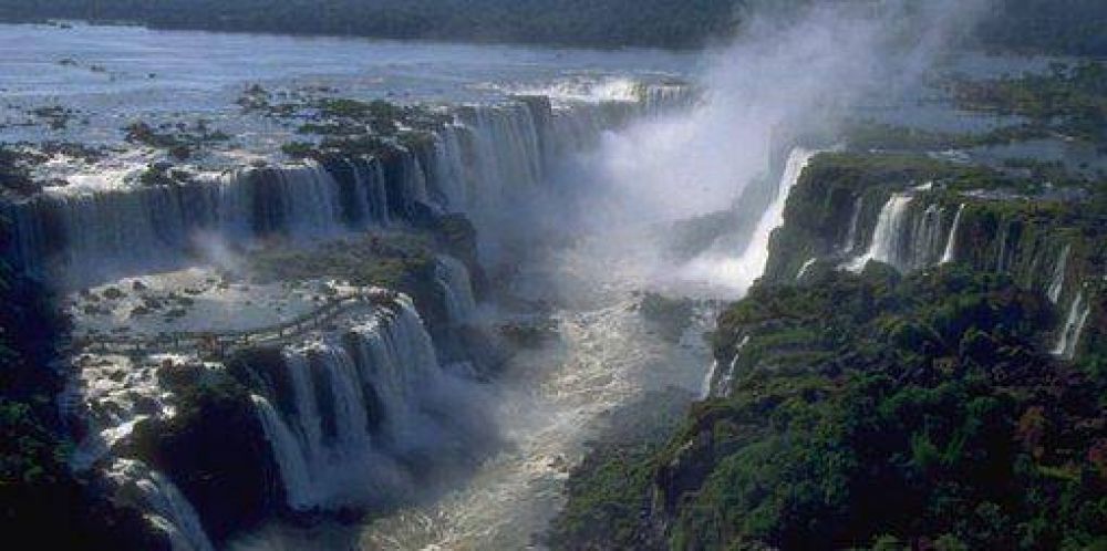 Las Cataratas del Iguaz� cumplen un a�o como maravilla natural del mundo