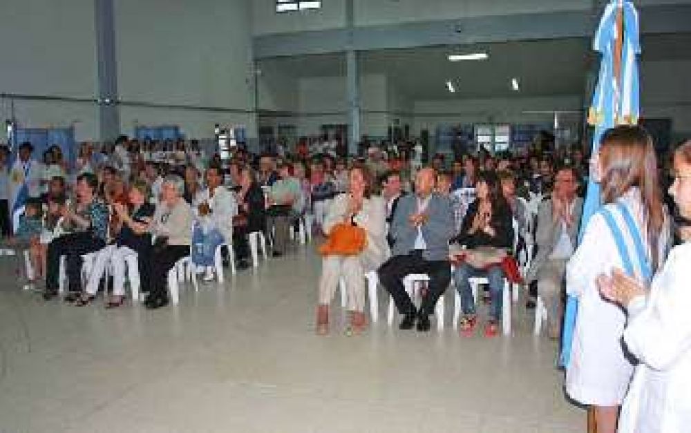 La escuela N� 233 "Jos� Escol Prado" celebr� el 25� aniversario de su creaci�n 