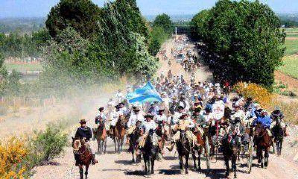 Contin�an los festejos por el D�a de la Tradici�n en San Carlos 