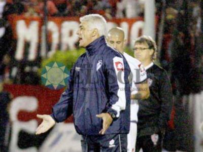De Felippe define los once que recibir�n al puntero