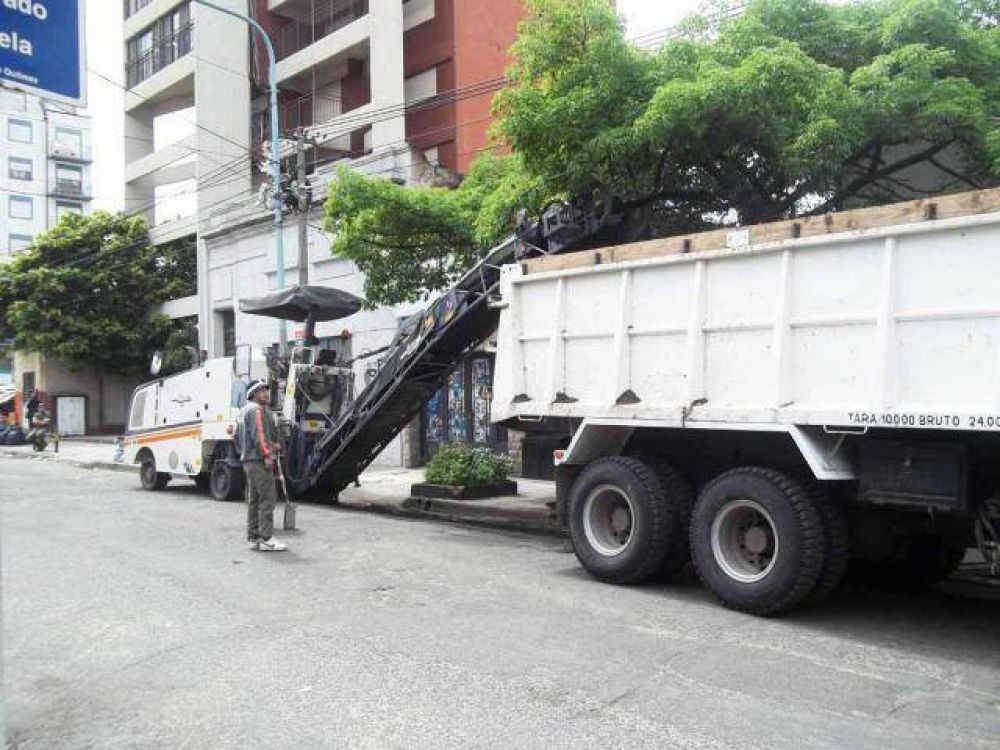 Siguen las tareas de pavimentaci�n