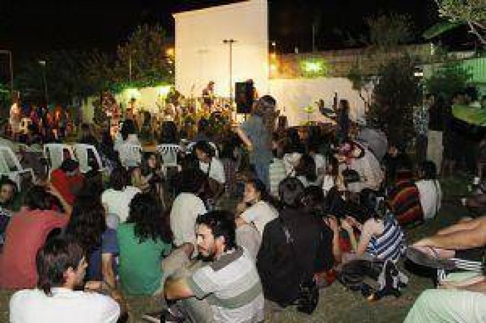 Mansa Feria con show solidario en el IOPPS 