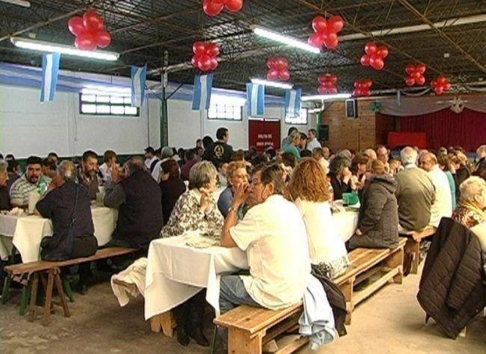 Multitudinario asado por el D�a del Fomentista