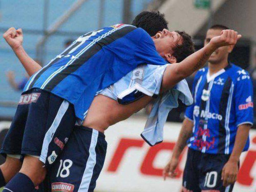 Gimnasia gan� y sigue sumando 