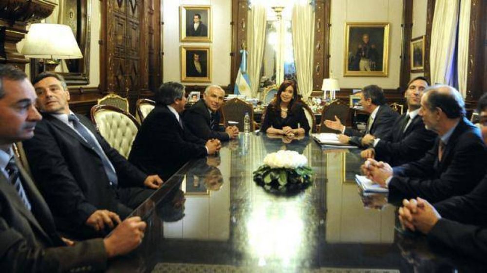 Prev�n menos fondos para intendentes