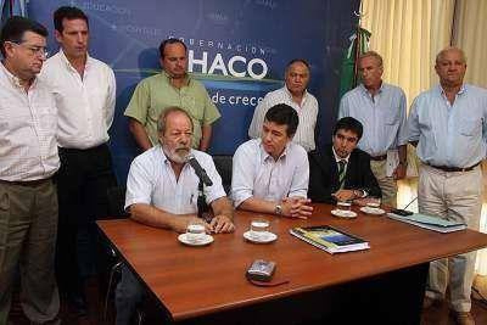 La Mesa de Enlace reclam� soluciones urgentes para paliar la grave situaci�n de los productores.