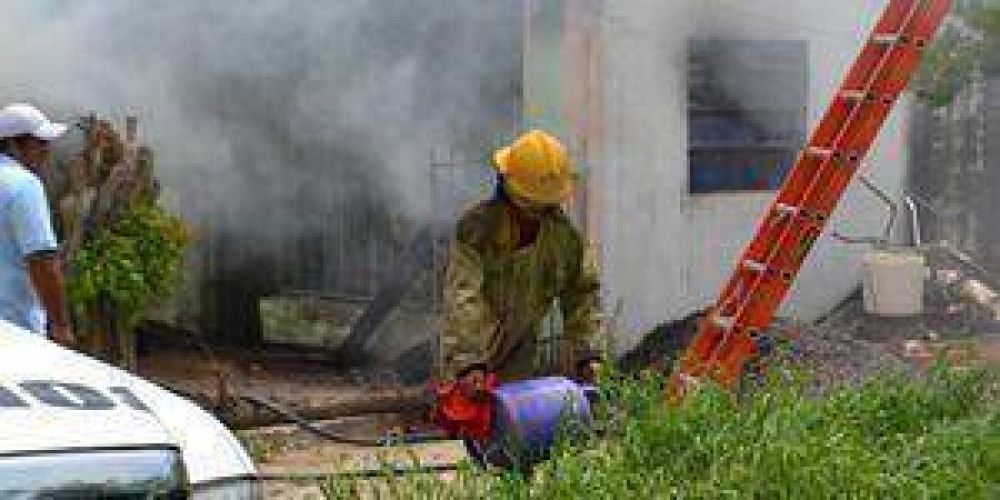 Clorinda: Incendio consume totalmente un domicilio 