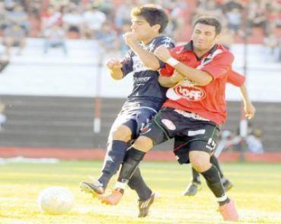 Perdi� Gimnasia y no termin� Atl�tico con Juventud Unida