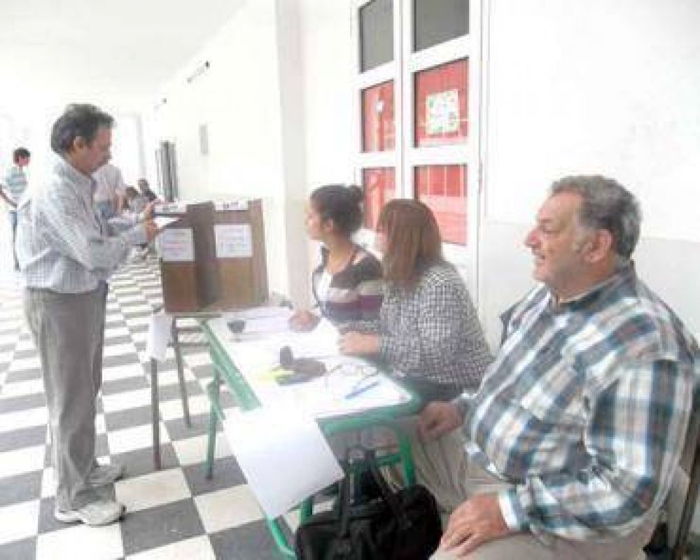 En las internas de la UCR triunf� Jorge D�Agostino