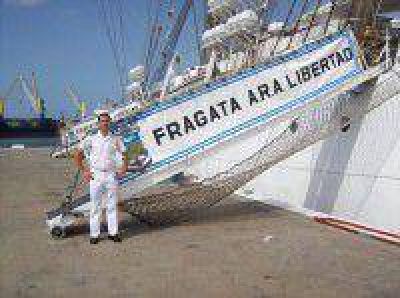 El saladillense que aun permanece en la Fragata Libertad