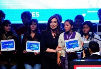 El Gobierno orden� bloquear sitios que explicaban c�mo liberar netbooks escolares