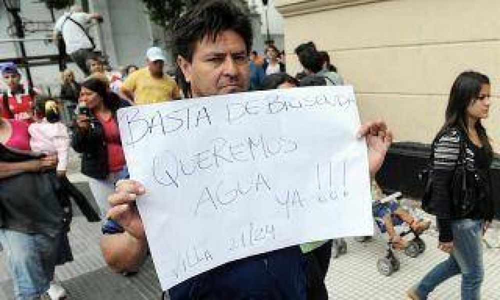 Vecinos de villas porte�as protestaron en reclamo de obras de urbanizaci�n